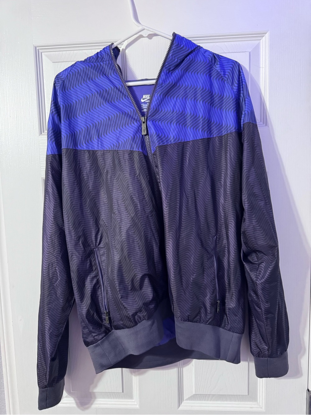 Nike Men's Blue/ purple  Patterned Windbreaker Jacket size Large